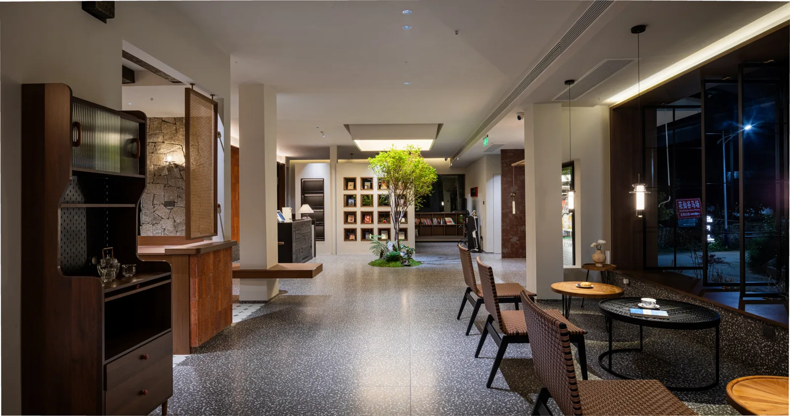 Scenic-view hotels in Yangshuo with karst mountain views